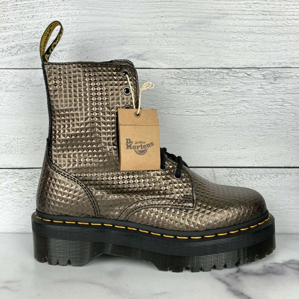 NEW Dr Martens Jadon Stud Embossed Boots Sz 10